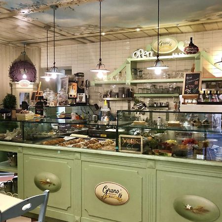 Domus Croce Bed & Breakfast โรม ภายนอก รูปภาพ