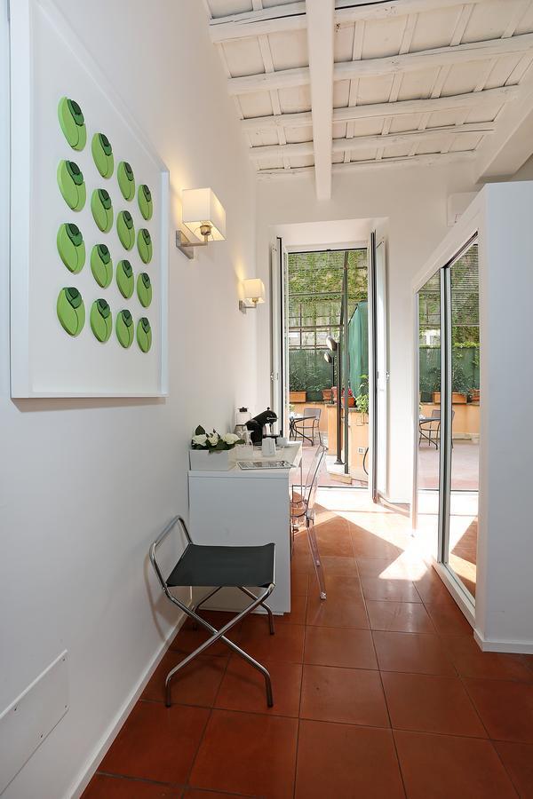 Domus Croce Bed & Breakfast โรม ภายนอก รูปภาพ