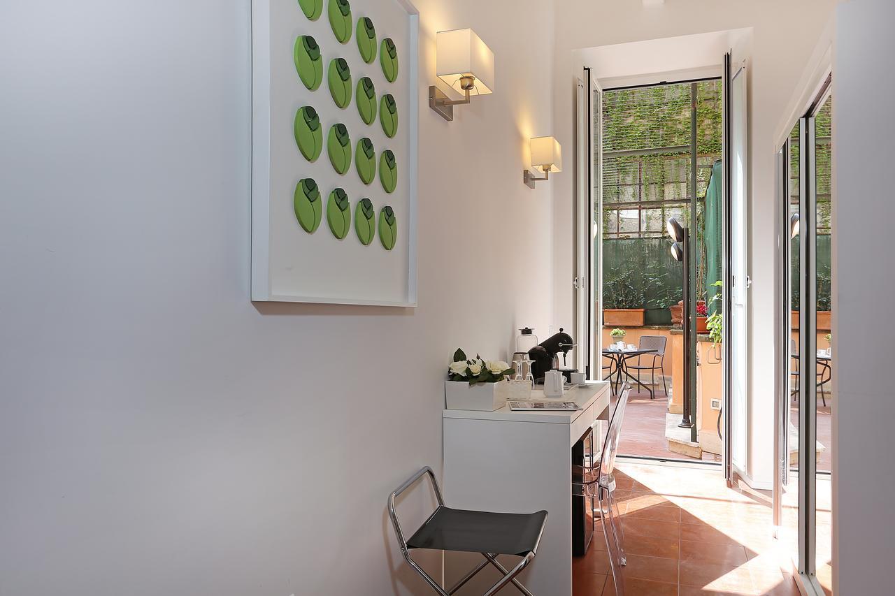 Domus Croce Bed & Breakfast โรม ภายนอก รูปภาพ