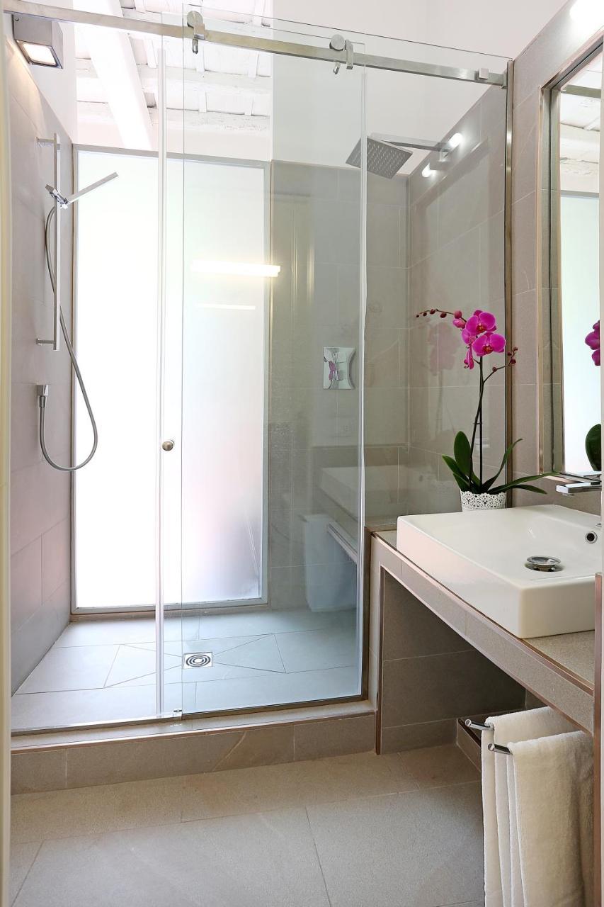 Domus Croce Bed & Breakfast โรม ภายนอก รูปภาพ