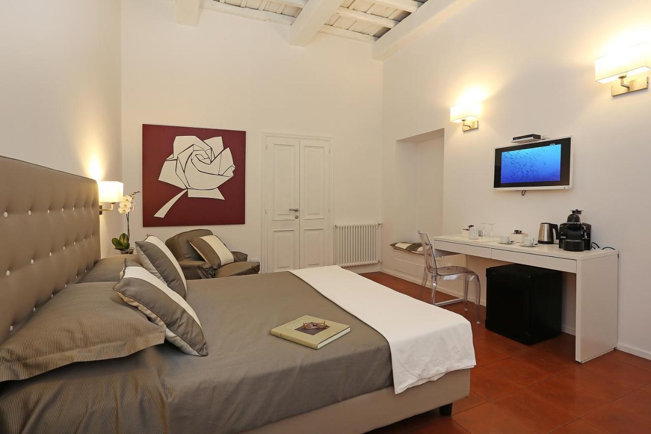 Domus Croce Bed & Breakfast โรม ภายนอก รูปภาพ